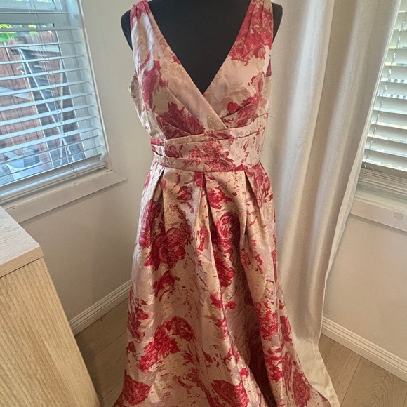 carmen marc valvo gown - Picture 1 of 5